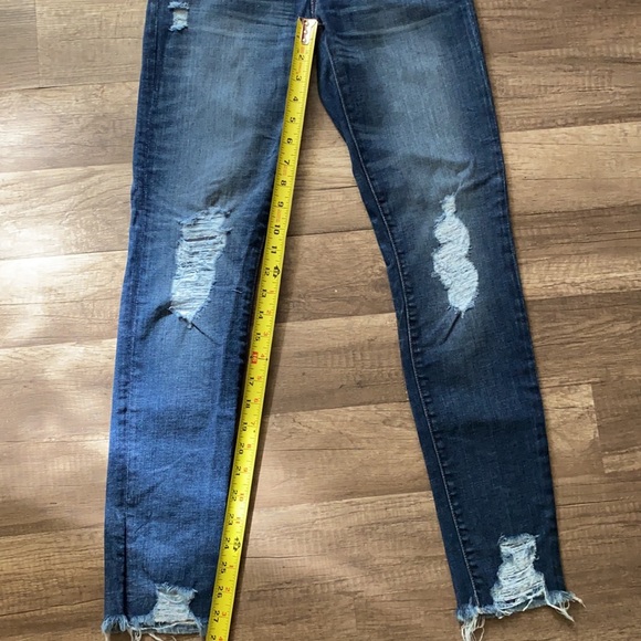 Madewell 9" High-Rise Skinny Jeans: Destructed Edition size 25 - Picture 6 of 16